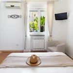 Garden Tower Relais فندق مبيت وإفطار