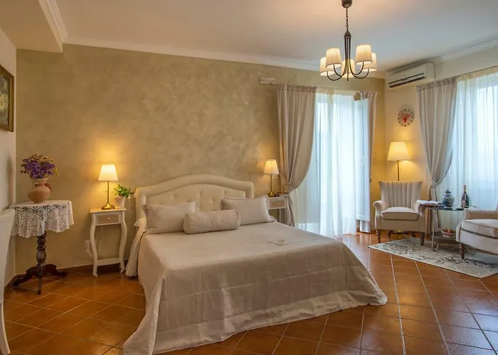 住宿加早餐酒店 Garden Tower Relais Sorrento 索伦托